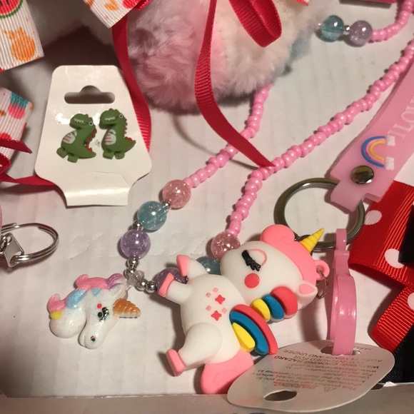 UNICORN 🦄 GIRLS BUNDLE - Picture 10 of 16
